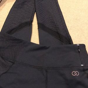 Never worn workout pants